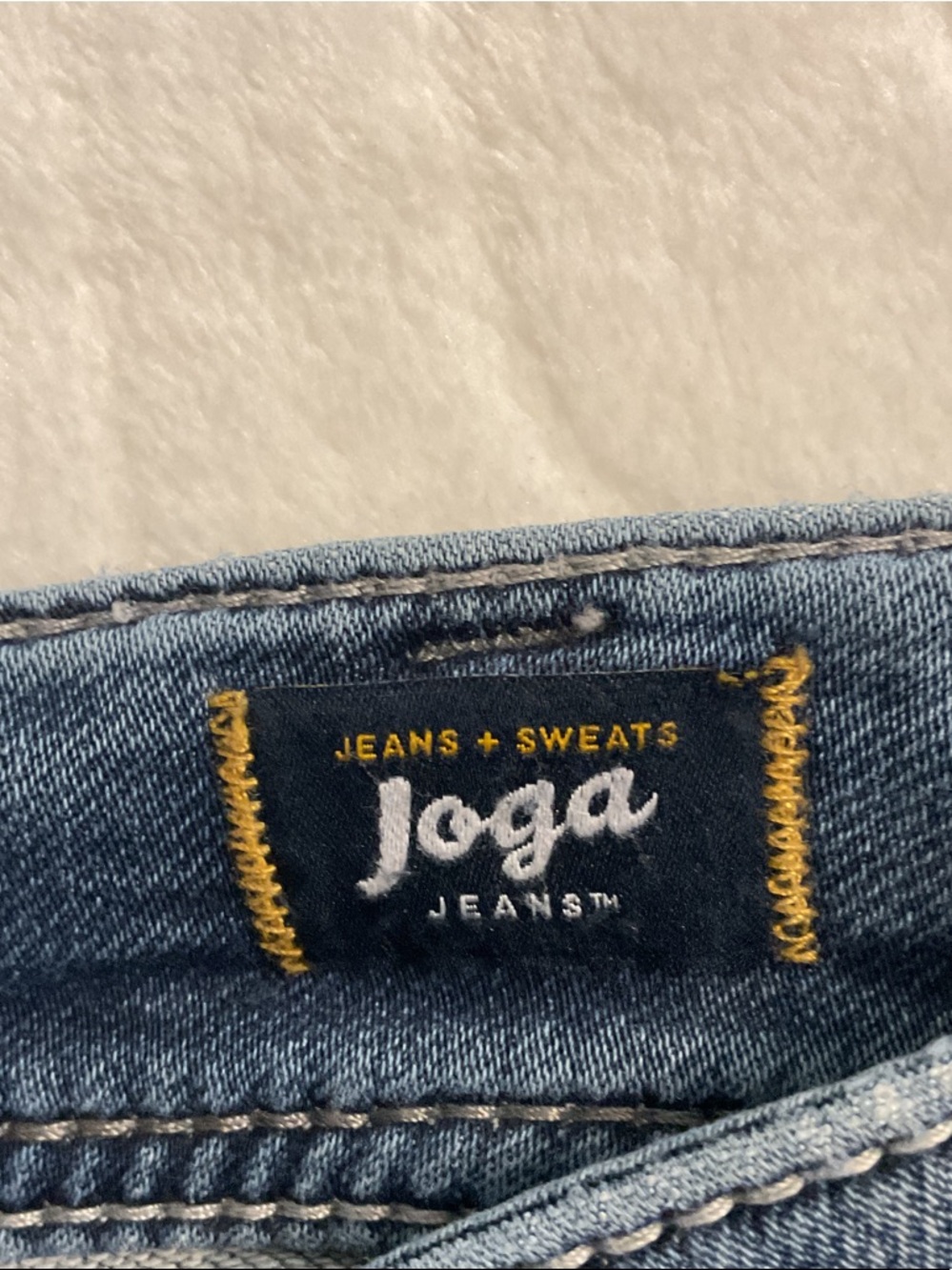 Silver Jeans Straight Leg Dark Blue Denim with Embroidered Back Pockets - Picture 11 of 12